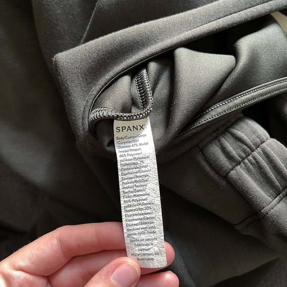 Spanx AirEssentials Jumpsuit in dark palm - Picture 9 of 9